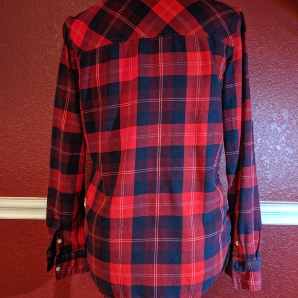 Aeropostale Red & Black Plaid Button-down top. Med - Picture 2 of 4